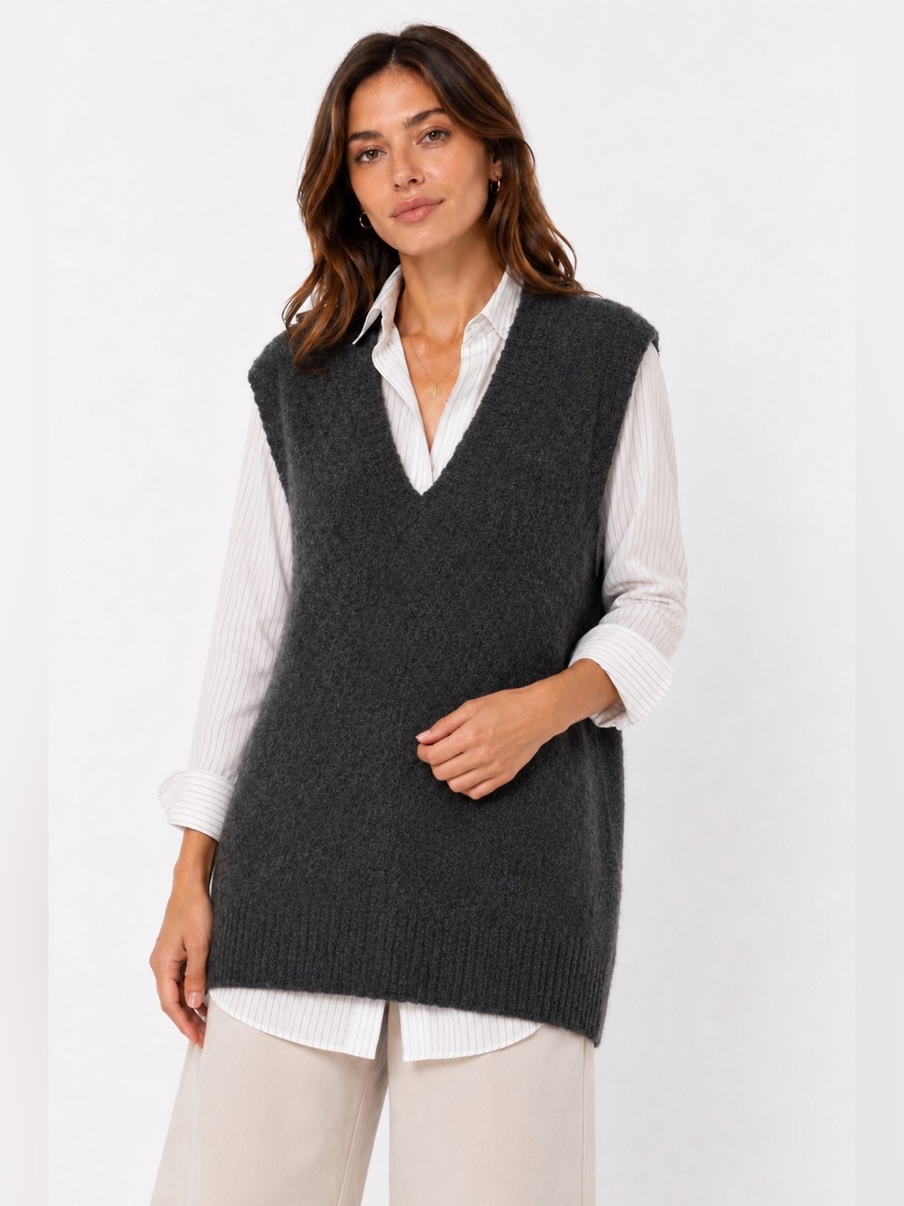 Contemporaine by Simons Oversized Charcoal Knit Vest